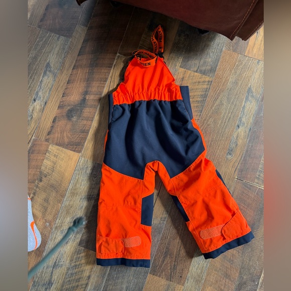 Helly Hansen 2.0 snowbibs size 3 - Picture 2 of 3